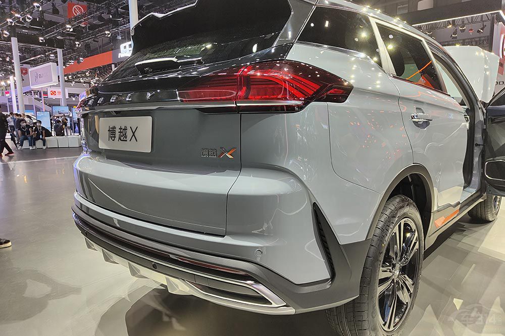 ����ŷ��X7