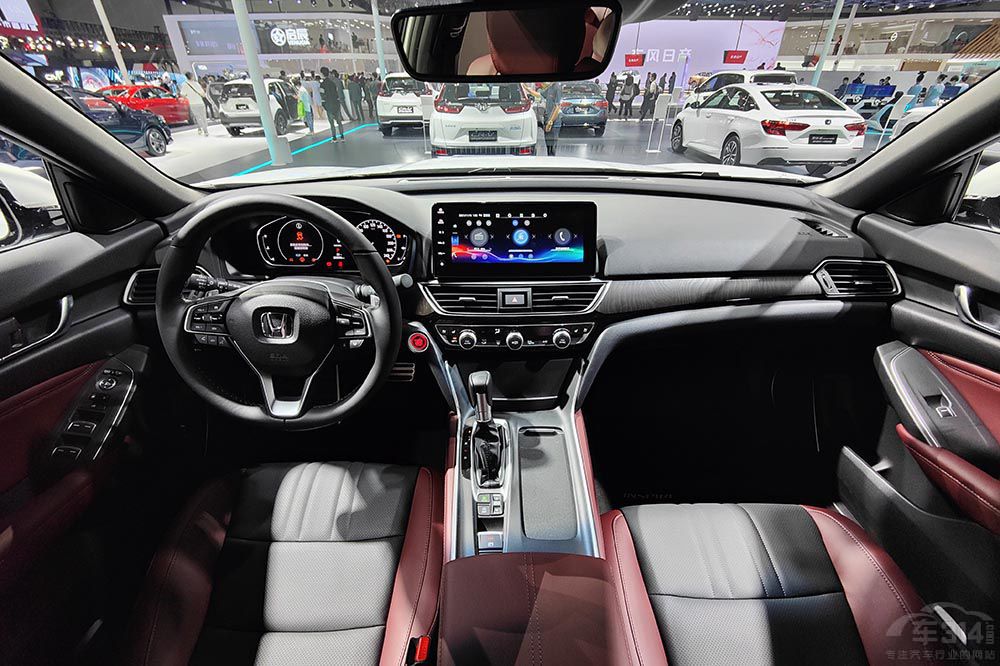 �ع�ʮһ����ϵ�ذ��³��� Ӣ�������Σ�