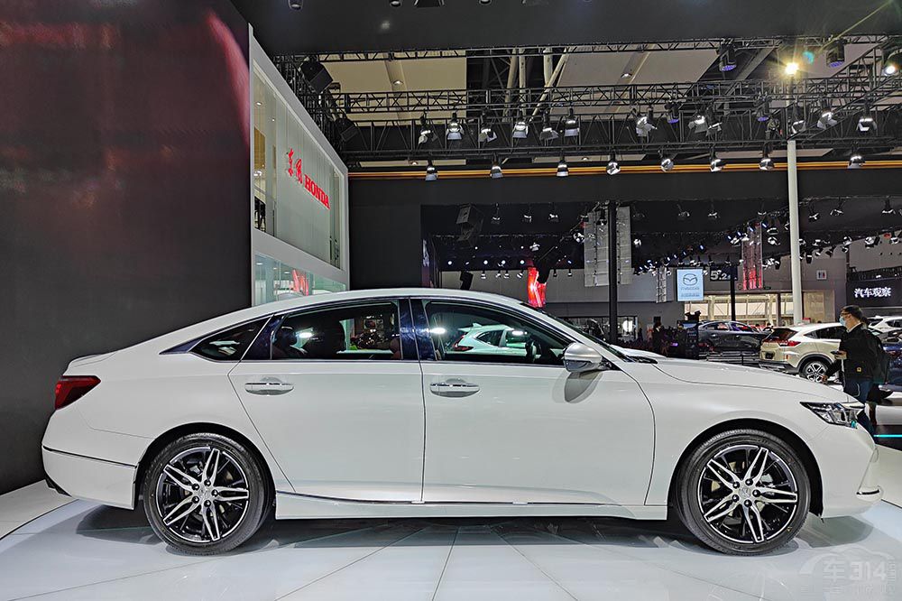 �ع�ʮһ����ϵ�ذ��³��� Ӣ�������Σ�