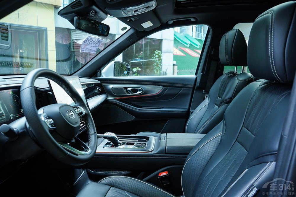 ���ڶ�������GS8 ����2.0TGDI��������