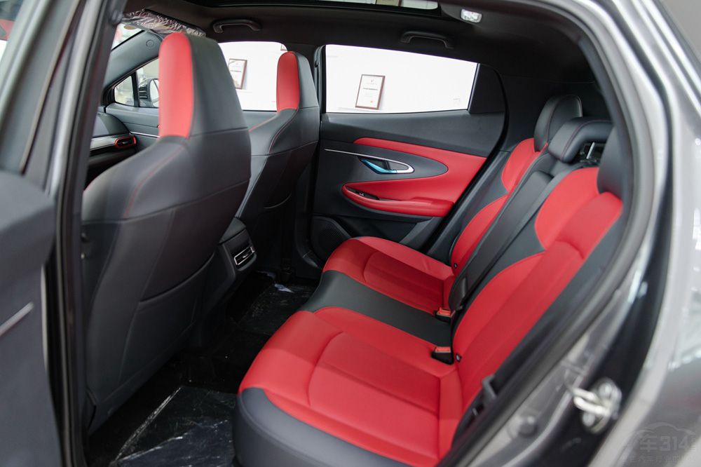 ŷ��X7 PLUS���� �̵�ʮ����Լ۱�SUV