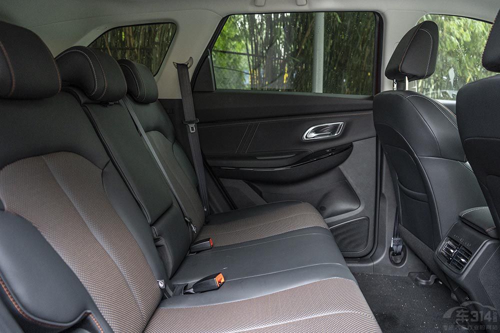 ŷ��X7 PLUS���� �̵�ʮ����Լ۱�SUV