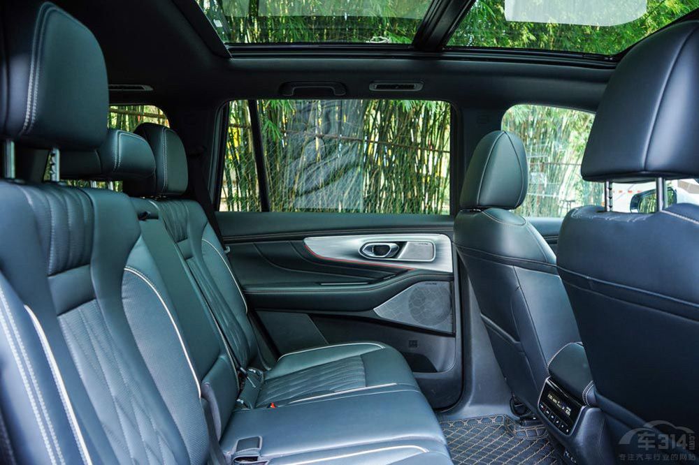 �̵��ռ�SUV ����ȫ�´���GS8����˭��