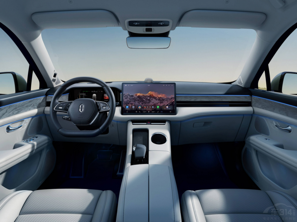 ʽM5 EVAION LX PLUS˭Ĳأ