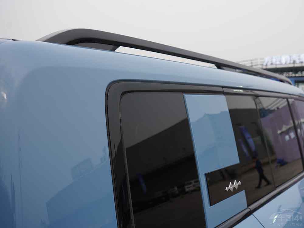 ӲSUV̹400 Hi4-TԱȷ̱5