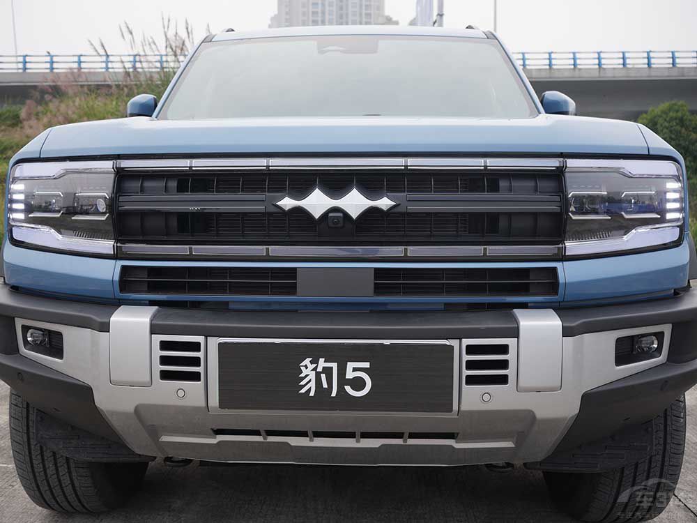 ӲSUV̹400 Hi4-TԱȷ̱5
