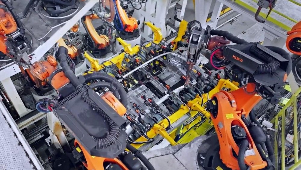 ����ȫ��Ӳ��SUV����ǰԤ���˱��������