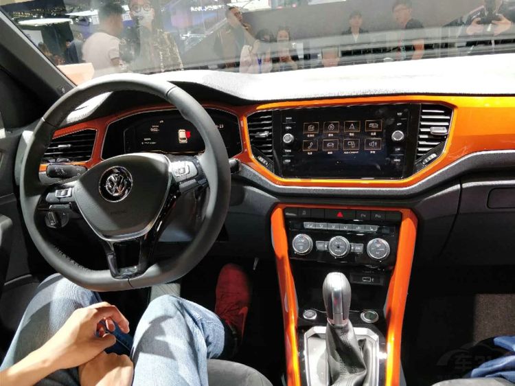 27����ֻ�����γ���һ�������Ƴ���SUV