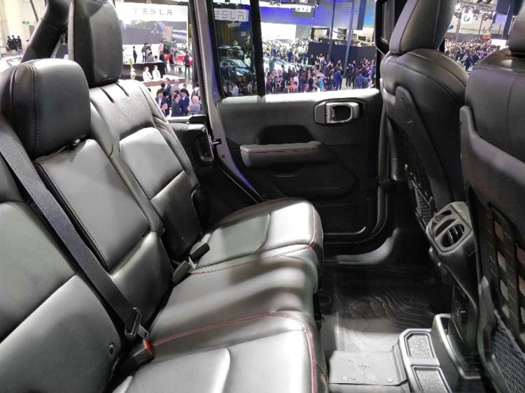 ȫ��Jeep�����˻���2.0T ���䵱�����