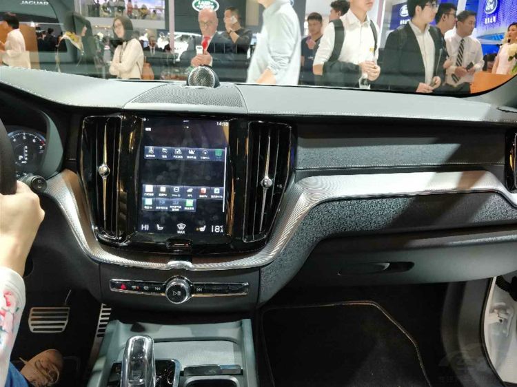 �ֶ��������SUV ���׷�����ƥ��˫���