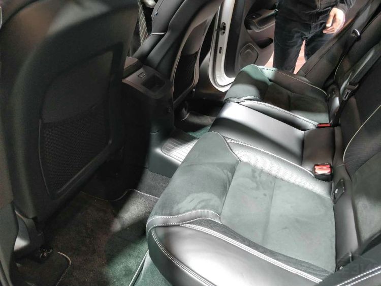 �ֶ��������SUV ���׷�����ƥ��˫���