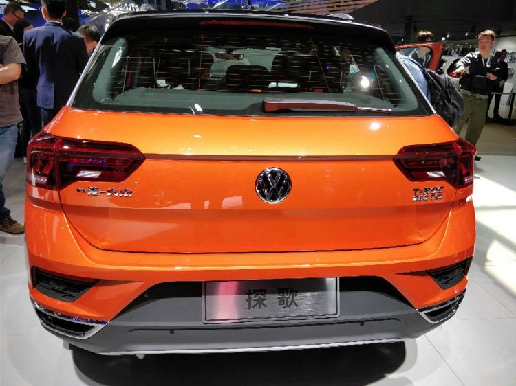 27����ֻ�����γ���һ�������Ƴ���SUV