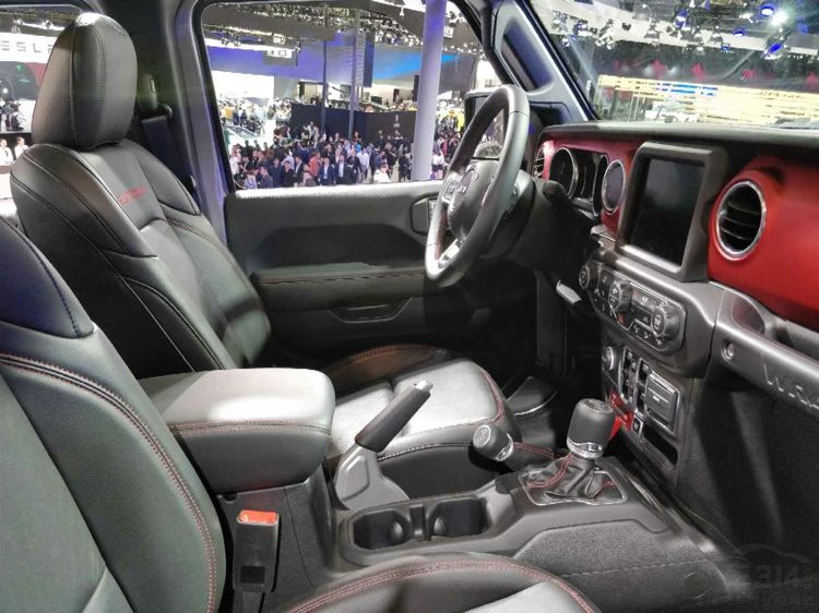 ȫ��Jeep�����˻���2.0T ���䵱�����