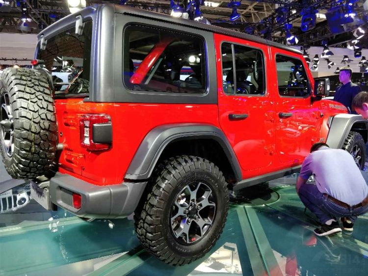 ȫ��Jeep�����˻���2.0T ���䵱�����