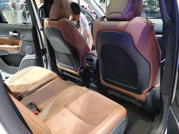 Jeep��ָ�ӹ�������Χ�� �а���ﺺ����