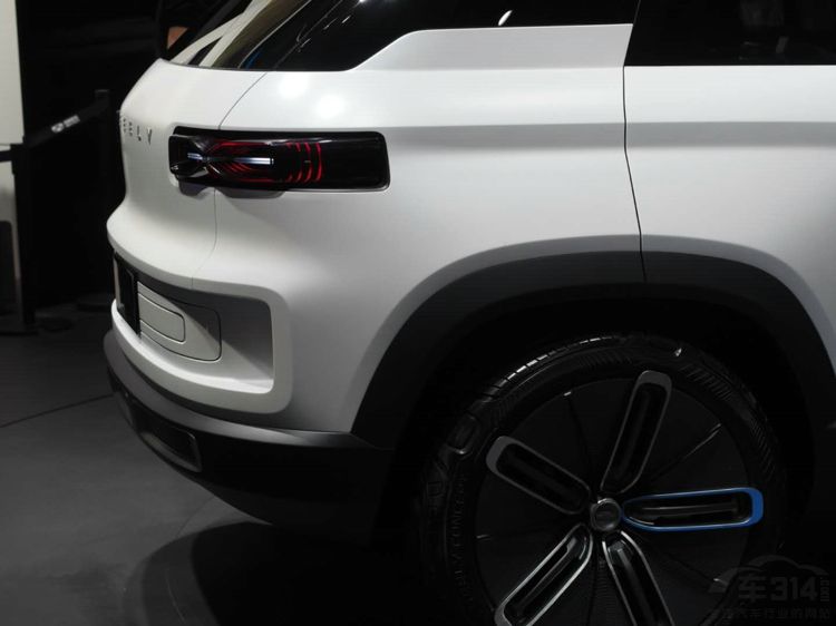 ��������ȫ�¸���SUV ���ͱȲ�Խ��ǰ��