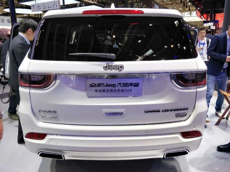 Jeep��ָ�ӹ�������Χ�� �а���ﺺ����