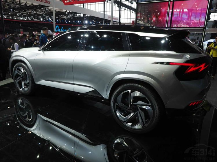 ��;ȫ�¸�� ��ES8˧������϶�����