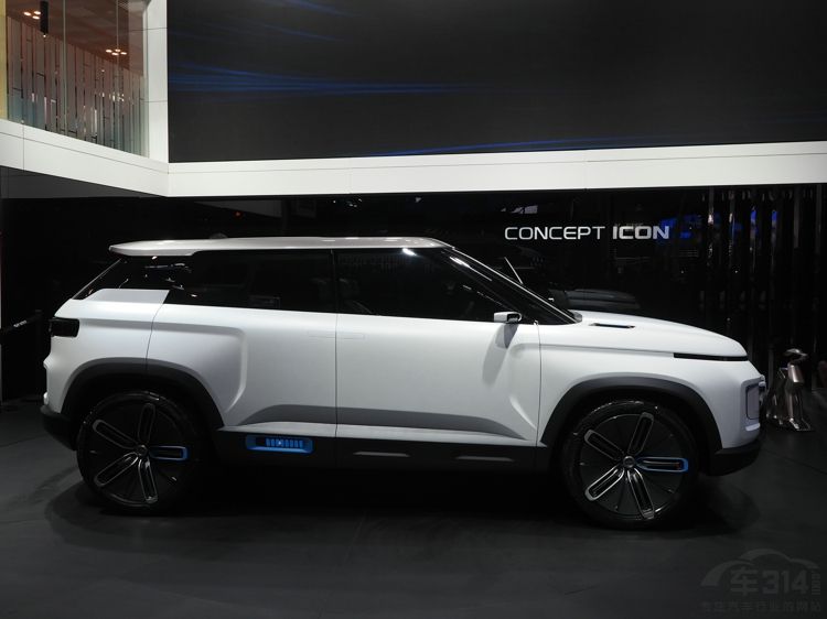 ��������ȫ�¸���SUV ���ͱȲ�Խ��ǰ��