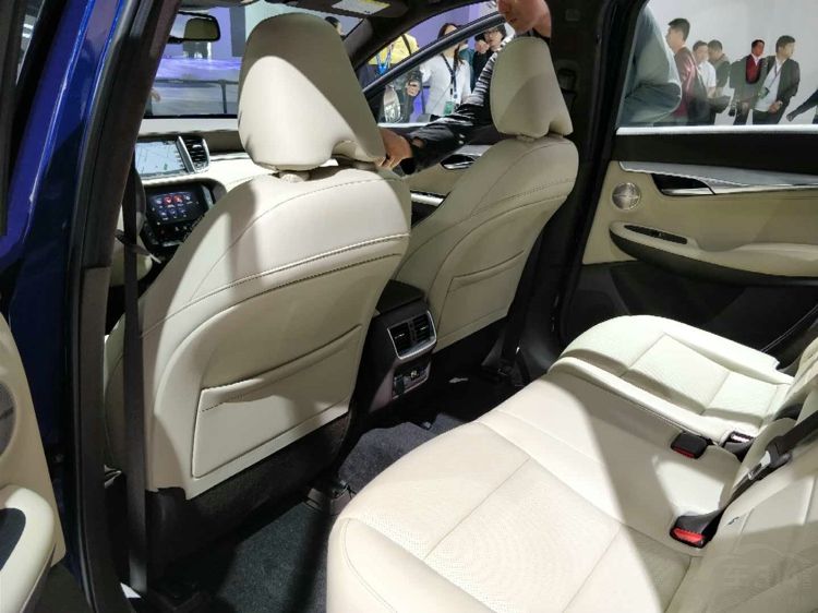 2018������չ ȫ��Ӣ�����QX50��������