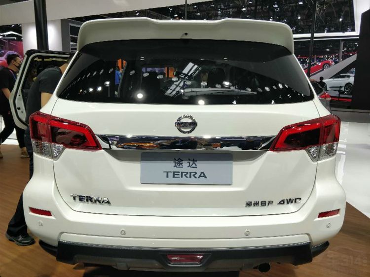 �ղ�;���ʽɲ������2.5��ô�ͺ�·��ƴ��