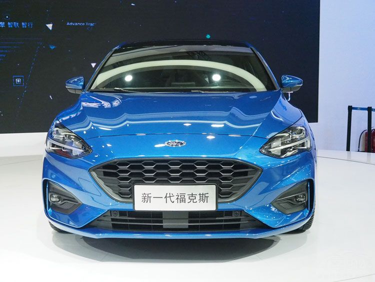 2018�ɶ���չ�����ظ���˹�񳵻�����Ϯ