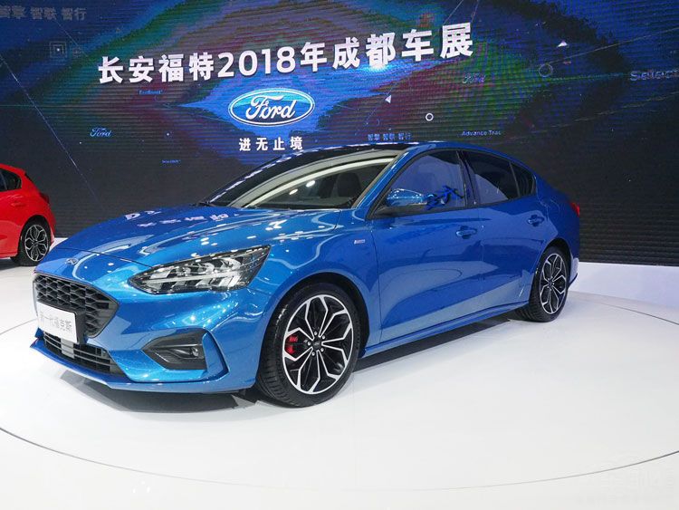 2018�ɶ���չ�����ظ���˹�񳵻�����Ϯ