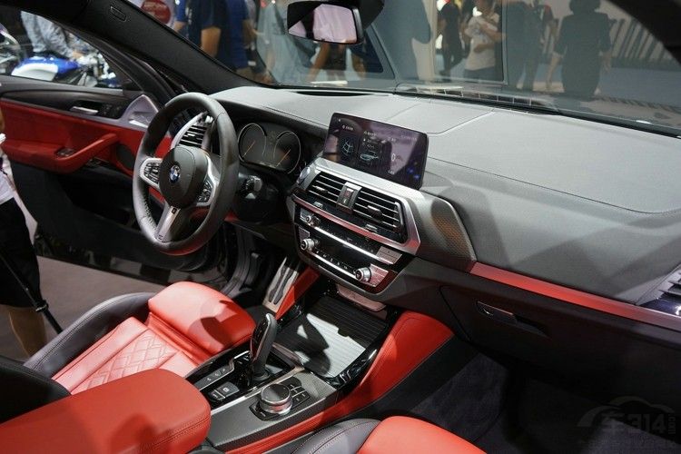 2018�ɶ���չ��ȫ�±���X4���б�X6�ÿ�