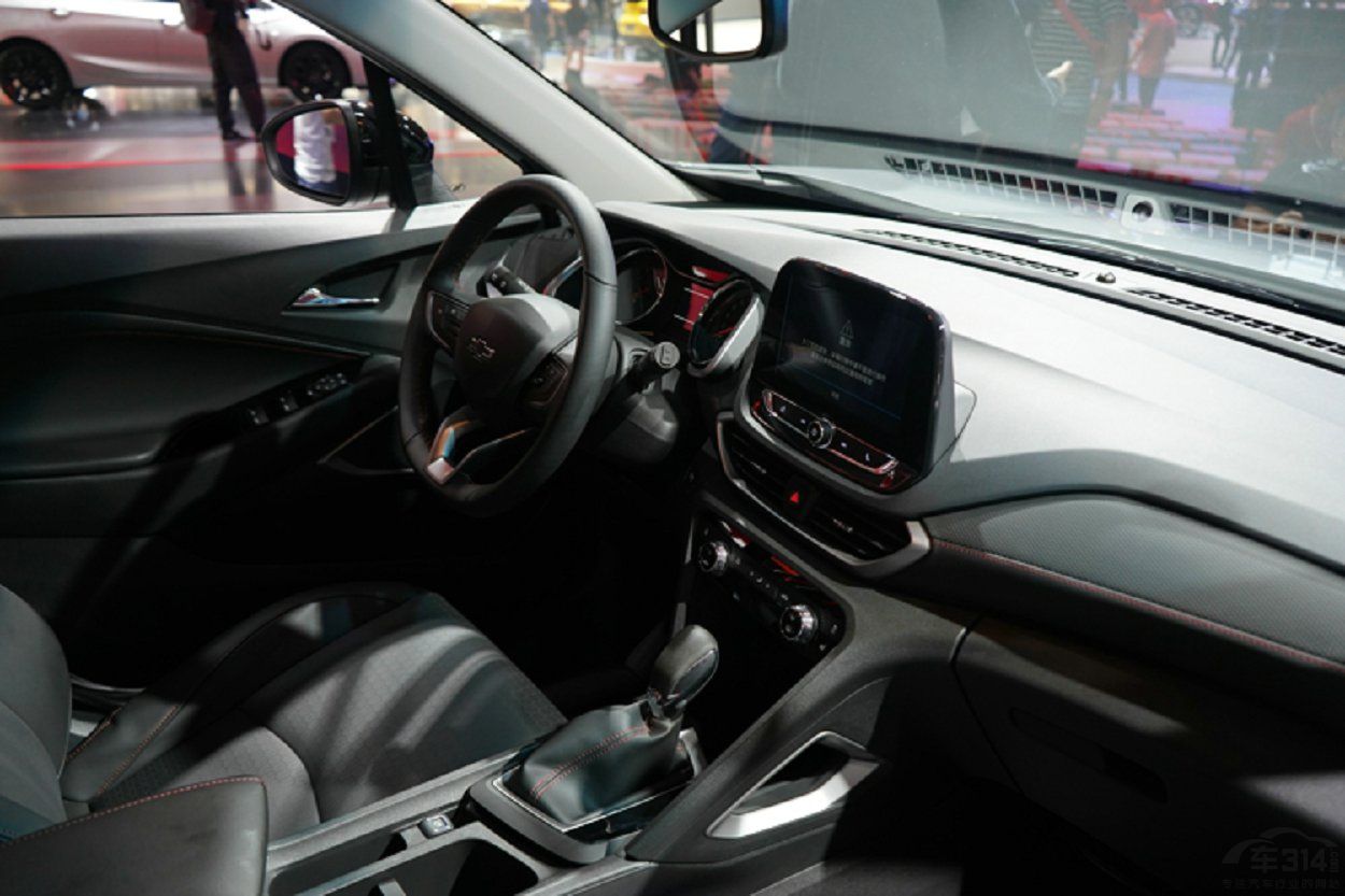 2018�ɶ���չ����GL6��������UV������