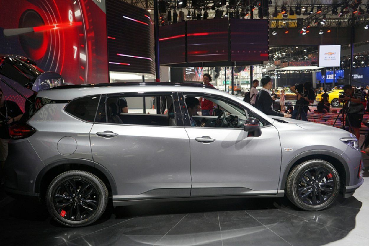 2018�ɶ���չ����GL6��������UV������