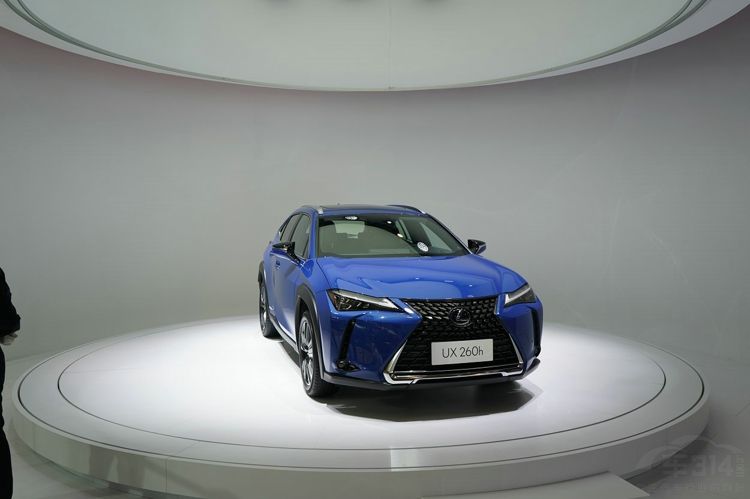 2018�ɶ���չ���׿���˹�����SUV�׷�