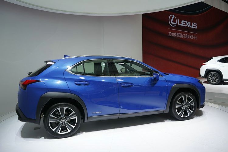 2018�ɶ���չ���׿���˹�����SUV�׷�