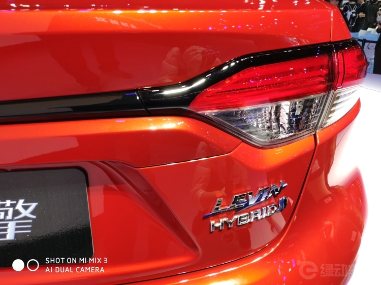 ����˫�滻2.0L������ �ܲ���ƴ˼��