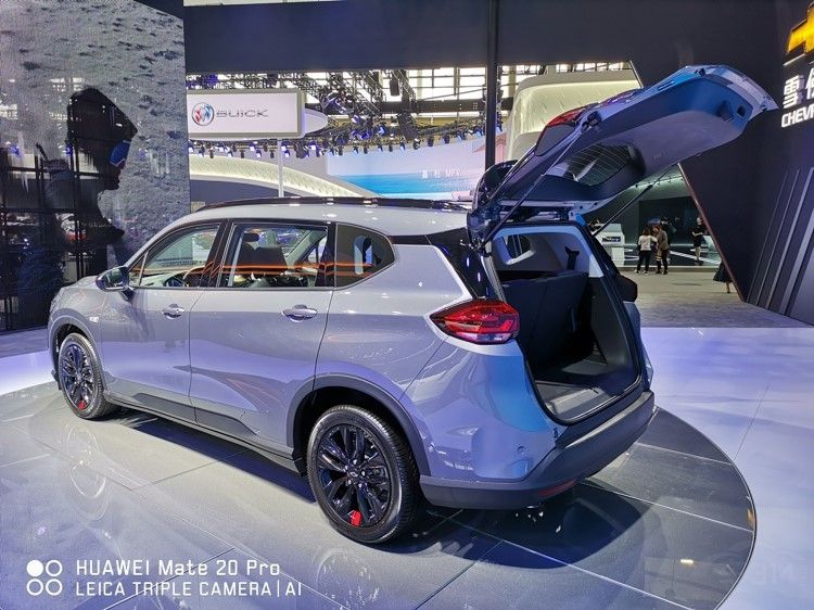 ͬһ��ұ�˱��ѩ������˭��������