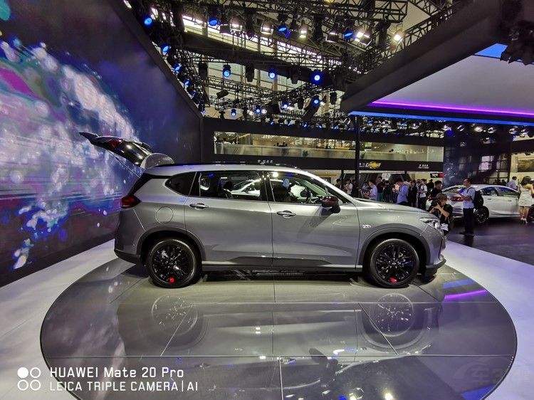 ͬһ��ұ�˱��ѩ������˭��������