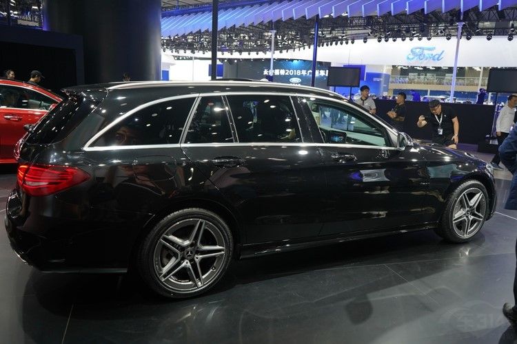 奔驰C级旅行售价达40万 奔驰C级旅行售价达40万 却用1.5T发动机