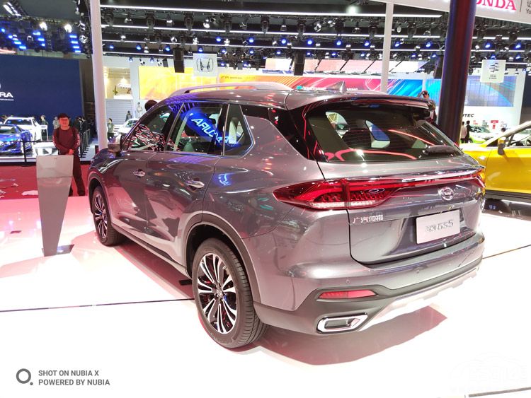 脱胎换骨转变 全新传祺GS5亮相广州车展 脱胎换骨转变 全新传祺GS5亮相广州车展