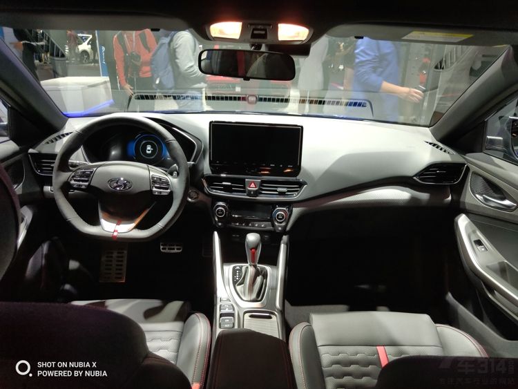 ��˹��Ϊ����˼�򡱶����������204����