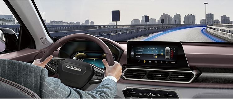 ��˿����Ϯ�������³�RS-5�а峤��WEY