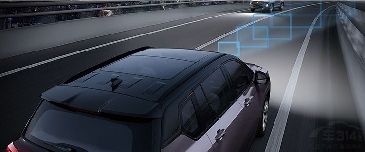 ��˿����Ϯ�������³�RS-5�а峤��WEY