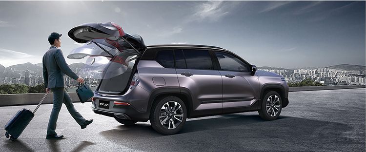 ��˿����Ϯ�������³�RS-5�а峤��WEY