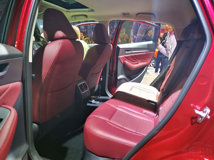 û�г�Ϯ�Ľ���SUV  ����F7x�����Ϻ���չ