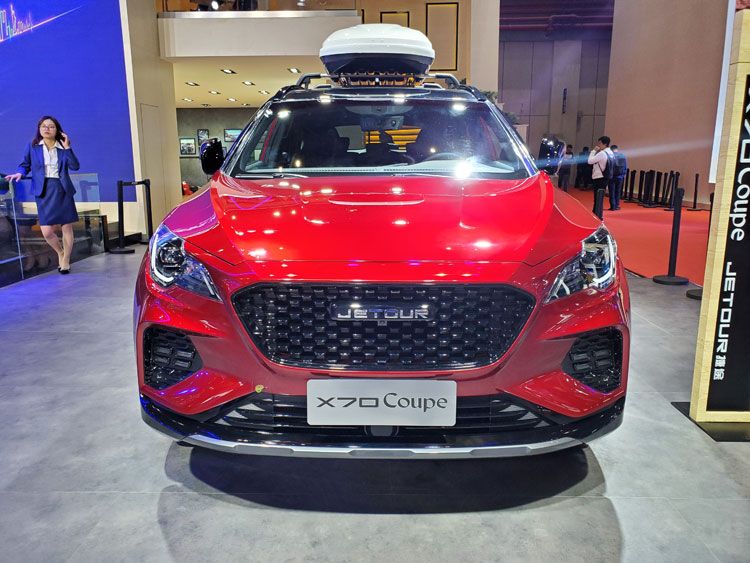 ��;X70 Coupe���� ���˶�����ʱ�е�SUV�³�