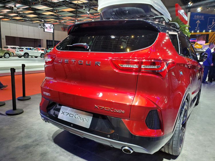 ��;X70 Coupe���� ���˶�����ʱ�е�SUV�³�