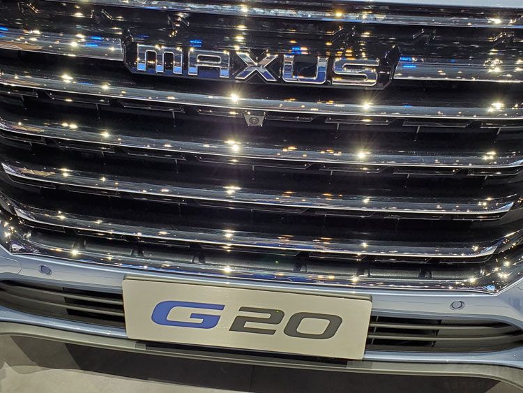 上汽大通真会玩:换代车改名 就成了全新车 上汽大通真会玩:换代车改名 就成了全新车