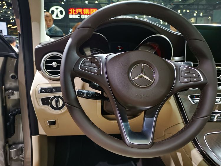 空间成为最大的亮点,全新奔驰GLC 空间成为最大的亮点,全新奔驰GLC