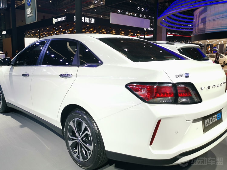 启辰D60 EV亮相上海车展车展 非主流版轩逸 启辰D60 EV亮相上海车展车展 非主流版轩逸