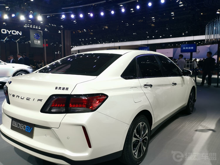 启辰D60 EV亮相上海车展车展 非主流版轩逸 启辰D60 EV亮相上海车展车展 非主流版轩逸