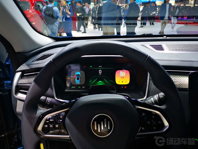 威马EX5 PRO上市 卖出天价的低性能弱鸡 威马EX5 PRO上市 卖出天价的低性能弱鸡