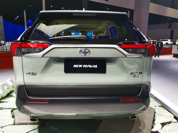 ȫ��RAV4�����Ϻ���չ